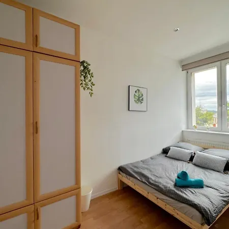 Morska Aqua Massage 1 住宿加早餐酒店 格丁尼亚